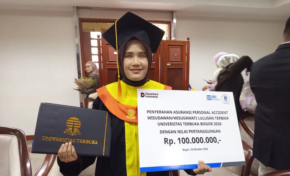 Kisah Inspiratif Mahasiswa Disabilitas Netra UT Bogor SYLVIA MARSHALL: TAK MELIHAT DENGAN MATA, TETAPI MEMANDANG MASA DEPAN DENGAN CAHAYA HARAPAN