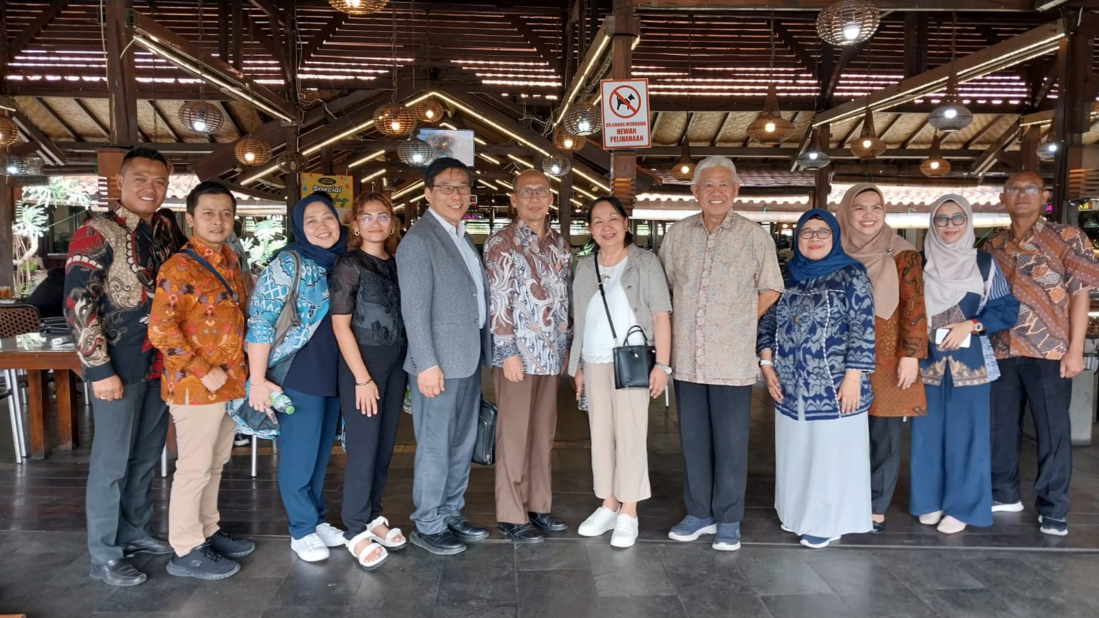 UT BOGOR PARTICIPATES IN AAOU ACCREDITATION PILOT RUN, STRENGTHENING THE QUALITY OF DISTANCE EDUCATION